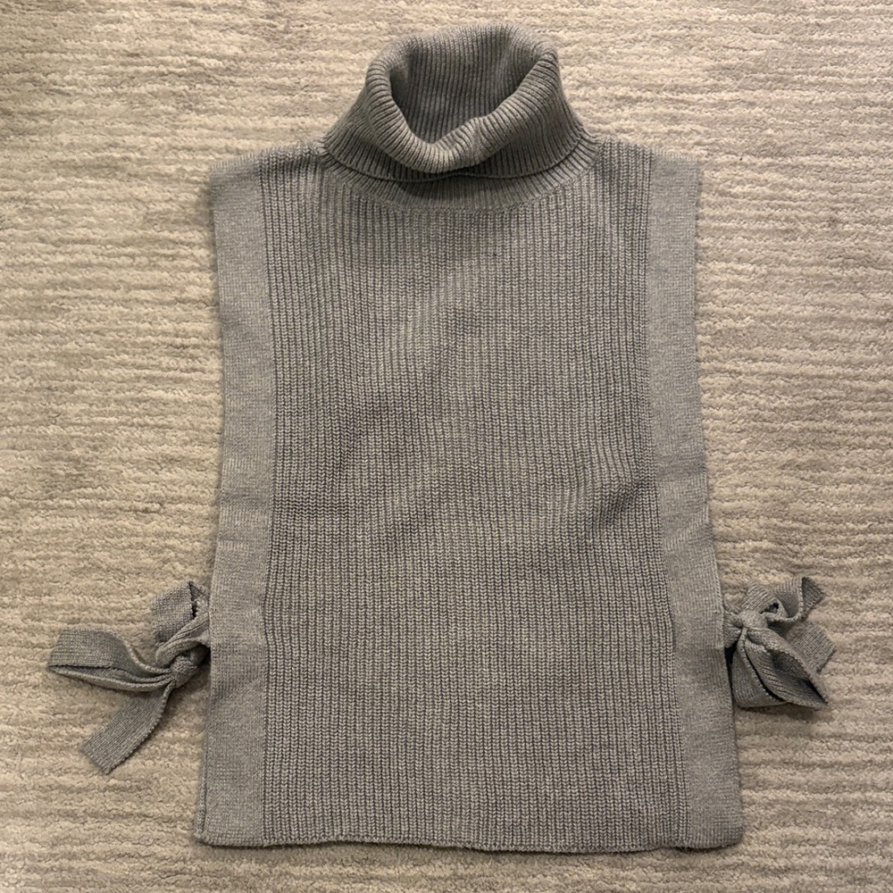 Athleta gray sweater